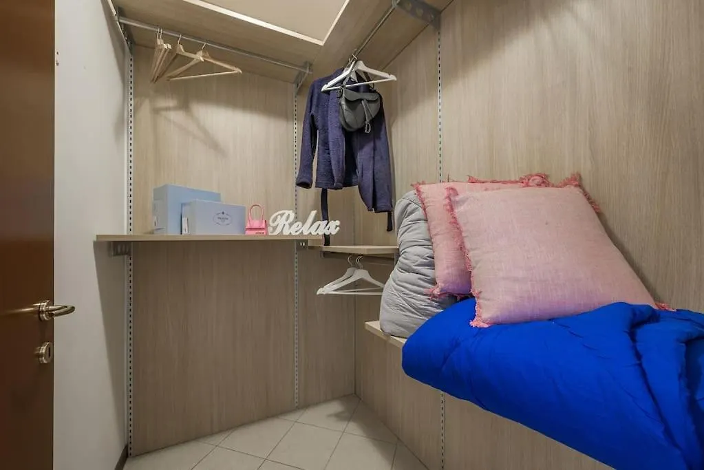 Near Duomo - Free Parking -Terrace - Metro - Ac Apartment Milan 0*,